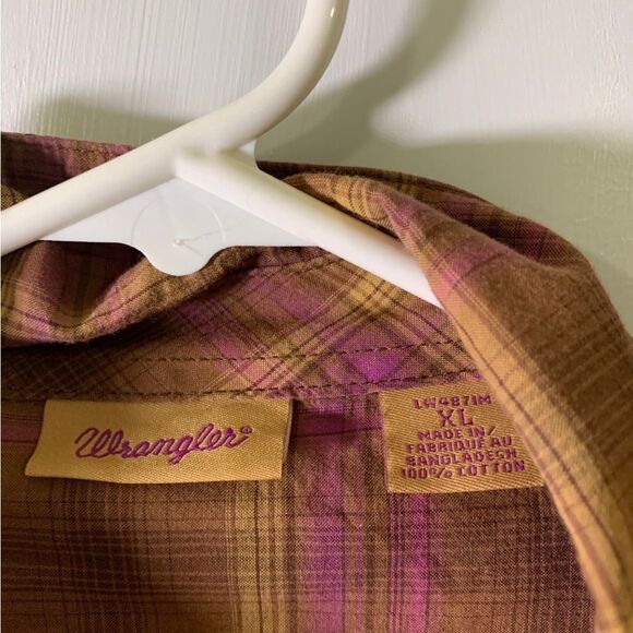 Wrangler XL Brown, Purple‎ and Yellow Button Down Shirt - Picture 3 of 4